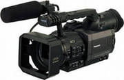 Профессиональная цифровая видеокамера Panasonic AG-DVX-100-BE.